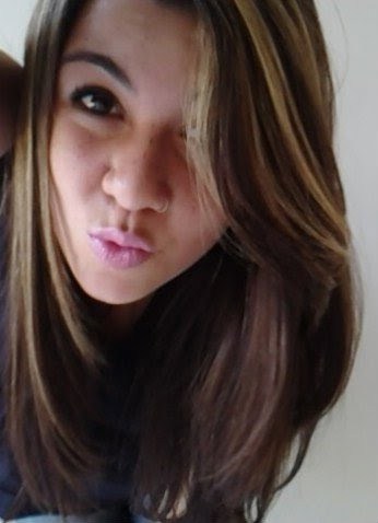 Caroline Fernandes , 12 anos , Taurina , simpática , extrovertida , Corinthiana ,que ama os amigos e a familia ,.. Se quiser me conhecer mais é só me seguir ..!