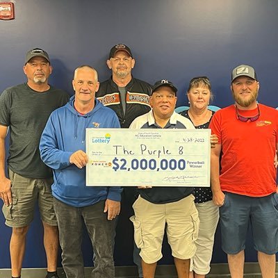 A group of eight workers teamed up several years ago with hopes of winning a big lottery prize,and their dreams came true.Decide to give the money out to public