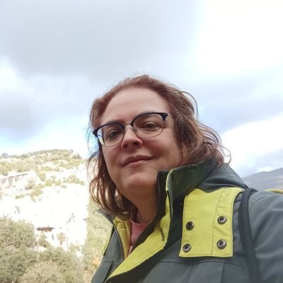 Profesora de biología y amante de mi profesión y de los vinos