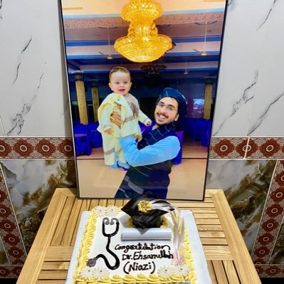 DrEhsanNiazi's profile picture. 