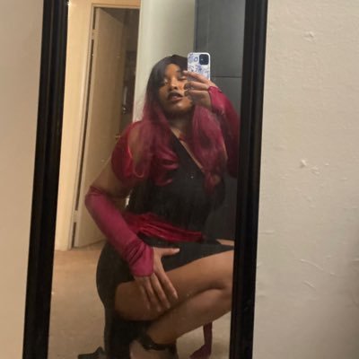(eye-ya) ig: irl.yanna | she/THEY, 23, model, virgo ✨ this is a black female rapper stan account