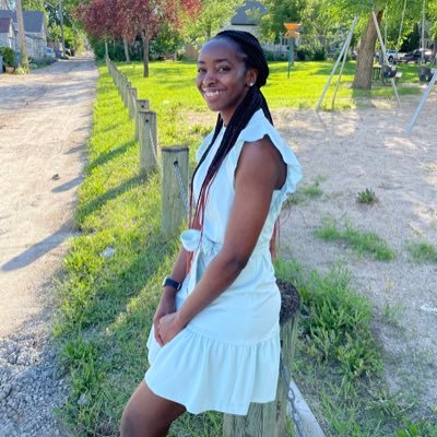 mwila_lilian's profile picture. Sunshine and vibes ✨