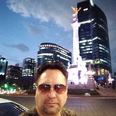 carlitosvinos's profile picture. 