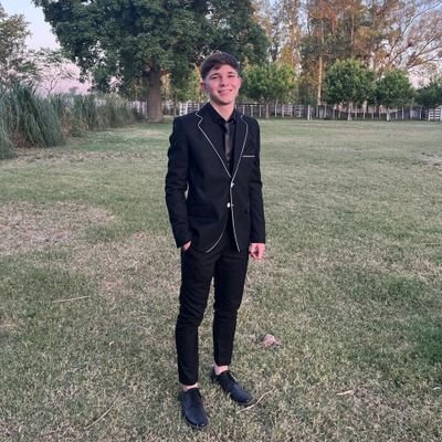 MangeaudLucho's profile picture. ig:luciano_mangeaud

            |-/
            28/01