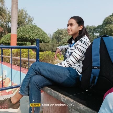 Riya81634945's profile picture. 