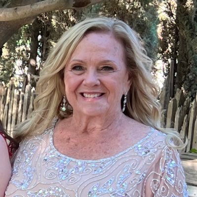 scuttigirl's profile picture. Christian, Wife, Mother, Gardener, Writer, 🥖Sourdough Baker. Love my family, my country, and strong ☕️. Welcome to the Golden Age 🇺🇸🦅 Psalm 8:3-4 🚫DM