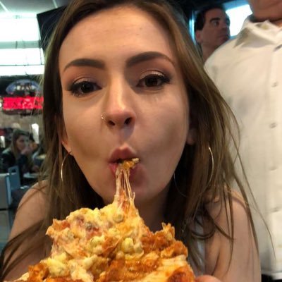 GotYourBackKid's profile picture. future ghost. current witch. former nerd.    original lydia kim fan account