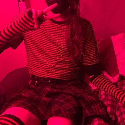 AshTheEnbyTrans's profile picture. 21yo 18+ | Ash | Enby thing | They/It | Idk what else to put | silly fox | potentially this thing ΘΔ | feel free to shoot a dm :3