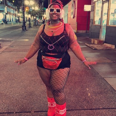 Stfuimtalkin320's profile picture. Keep God in yo life fuck nigga !