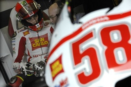 MotoGP & F1. Slow mountain biker. Even slower road biker.  Disliker of winter. #58 #31