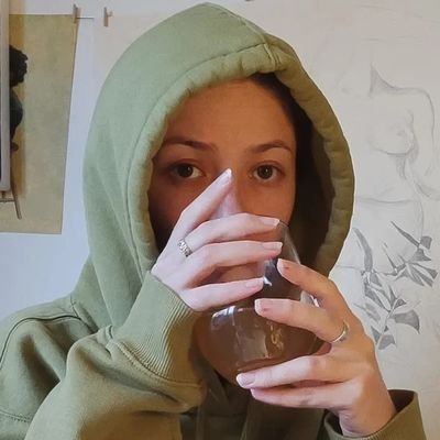 Gretaabeni's profile picture. artist/muralist ✨
curiousity and adventures ✨