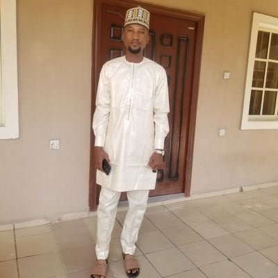 Love those who treat u right and pray for those who don't