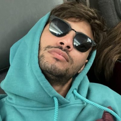 whutsdapoint's profile picture. 