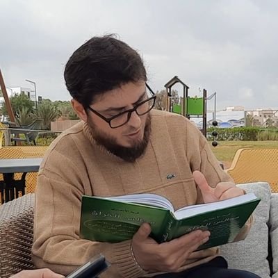 متى تجمع القَلب الذكِي وصارِماً وأَنفـاً حَمِـيَّا تَجتنِبكَ المظالِمُ || بين أروقـةِ الحُقـوق وأوراقِ المعـرفة.. 🎓📚🔻