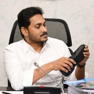 Here for @ysjagan, a true fighter and mass leader. #UniteJaganfans #YSJaganAgain | To all propaganda, trolls, hatred - response in my DP.