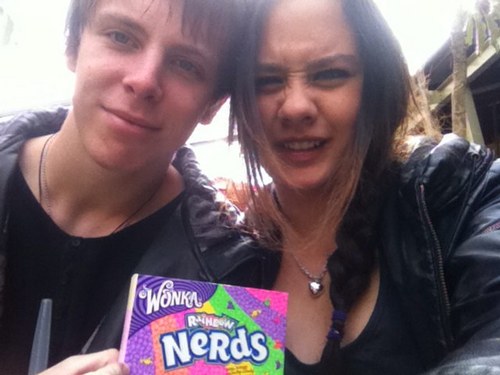 18 years old, Brisbane, Australia. add me on PSN: matty_nolan I love Paige Barry :)
