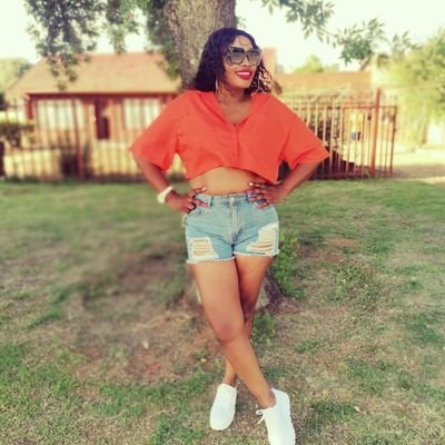 I LOVE MY SELF AND MY HAPPINESS COMES FIRST