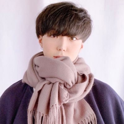 siisoumulcre's profile picture. 【TikTokで新時代の体験を】17歳｜TikTok×マーケティング発信｜TikTok歴5年｜フォロワー1万人｜総再生回数1000万回超｜100万再生8本｜法人2社&個人2名のTikTok運用代行｜中2からビジネス開始→1年半の収益4桁→TikTokで月5桁安定｜コンサルティング、運用代行等のご相談はDMまで。