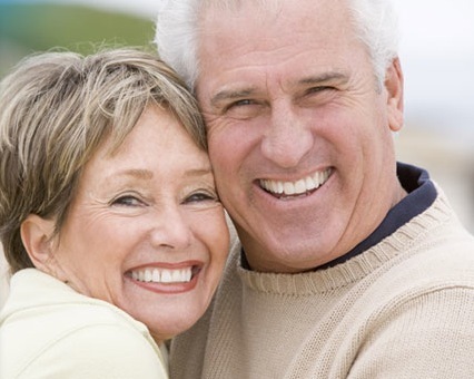 Dating has no age bar. You can easily find a large number of seniors looking for their love partners. Catch up on all our senior dating news, tips and reviews!