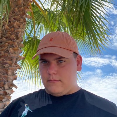 « t’as vu ton corps on dirait pas que t’as 26 ans »