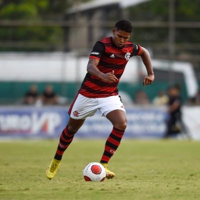 atleta do:@Flamengo  patrocínio:@nikefootball