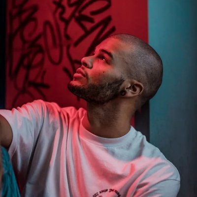 JW_Hurtado's profile picture. Jamás creí que la vida fuera tan difícil.