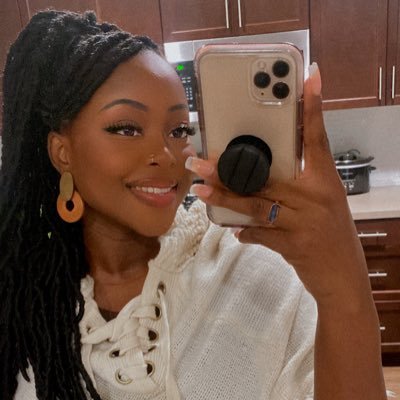 catri_nah's profile picture. “A bad day for the ego is an awesome day for the soul.”