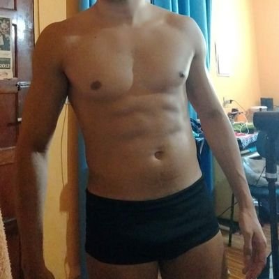 sou BI, me atraio pelo que me dê interesse.Moro na ZO de SP. Algum convite? chama aí.