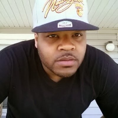 BeigeSanatra's profile picture. 