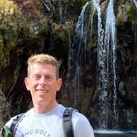 Dr. Google (@azcom2002) 's Twitter Profile