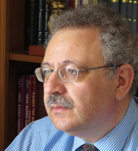 EvMavroudis's profile picture. Ιατρός, λογοτέχνης. Έργα του η τριλογία Επιστροφή στη Σμύρνη (2010-11), Ο χρόνος με τη Ρόζι (2013), Το κόκκινο τανγκό (2016), Το ταξίδι (2020). Εκδόσεις Κέδρος.