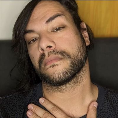 808dsb's profile picture. Sloane they/them. Wholesome queer punk dad. ADHD/author/performer/ska apologist/jiu jitsu/rollerskater/Chaotic Pretty/tall pilipinx. HI-ABQ. Black Lives Matter.