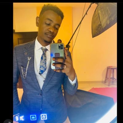 A7med_IV's profile picture. وحياتنا أنشودة صيغت على لحن الكفاح ..