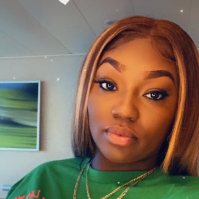 Come play(🐷🏧) I’m a spoiled brat so be ready for this ebony Domm