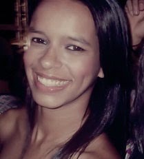 A vida foi feita pra ser vivida, e não observada. Não seja plateia, e sim ator. Porém, não ensaie, improvise.