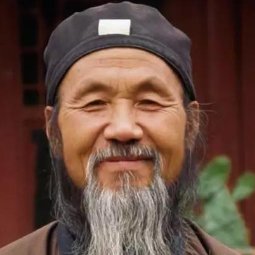 dangdailuxunn's profile picture. 温哥华码狗，具有美国特色的资本主义社会研究专家