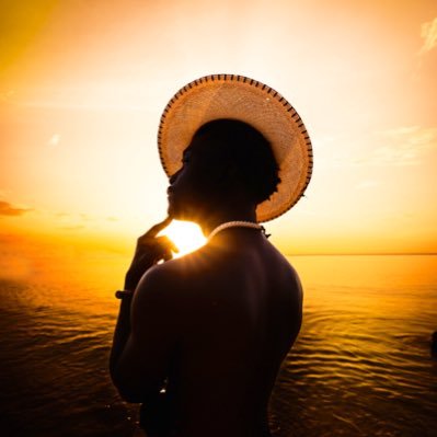 DapperLou's profile picture. 