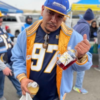 Just another Samoan that LOVES THE CHARGERS!! #DaddyGang #Chargers #DHBCBayArea #BoltUp #Aztecs #Lakers #Padres #PacificOceanRecords #Samoan #MusicArtist