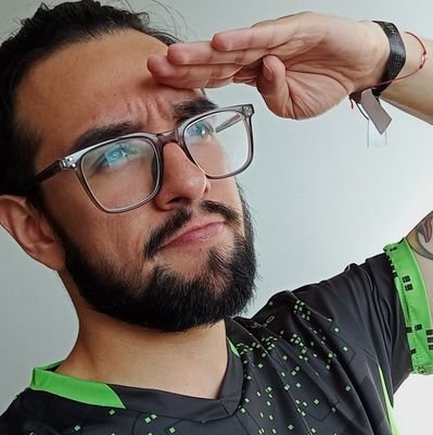 El que grita mucho pero no se jode la voz. Streamer.

https://t.co/TPHll4cu7X