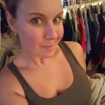 MarinMom16's profile picture. 35 yo mommy. Married but available ❤👇

Not followed by anyone you're following