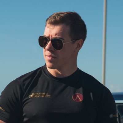 Physique Coach
👨🏻💻 I help people get the jaw dropping physiques they want and skyrocket their confidence 🚀📈 without falling back into bad habits ❌