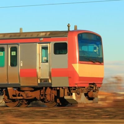 地元の鉄道写真を撮ったり、(水戸線、真岡鐵道、関鉄常総線）、鉄道模型、たまに乗り鉄、鉄道廃品なども集めて店内に飾ったりしている理容師です✂  💈だんだん店内が資料館？の様になってきました😅

(おかげさまでお店「髪切り屋さん」
も14年目に入りました！(^-^)）　初めてご来店の方はDM頂けるとスムーズです✂️