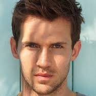 SzabAnd11264996's profile picture. Sziasztok ez a első Twitter fiókom jelőljetek