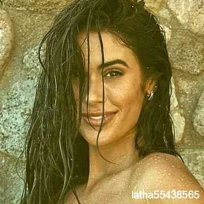 latha55438565's profile picture. I’m a cupcake in search for her stud muffin