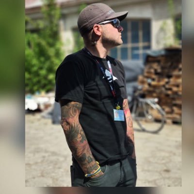 ZzJmackzZ's profile picture. Canadian veteran…humanitarian…wanderer.