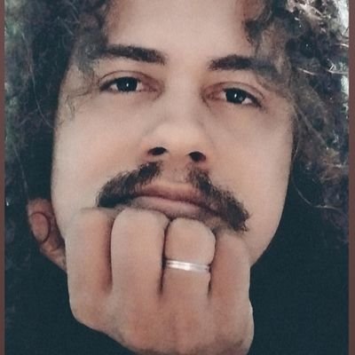 Afinal, quem escrutina os escrutinadores?
Estatístico atualmente de cabeça no audiovisual.
#rstats #screenplay 🦻🏽
