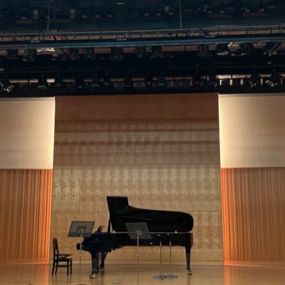 クラシック音楽と歴史と自然とスポーツが好きな者です。お城とか神社仏閣とか水族館も好きです。