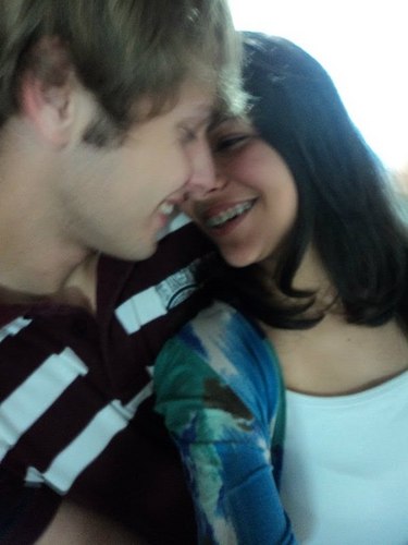 18 anos, noiva de Carlos A. Naumann, ama o verão, sincera, sentimental, natural de Guaramirim - SC, nascida no dia 15 de setembro (: