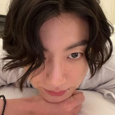 pearlfectt's profile picture. and just like the moon. we have to go through
phases to feel full again🌙