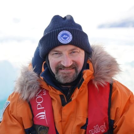 Geospatial scientist, cartographer, remote senser, penguin finder, whale watcher (from space) and author. Accidental scientist at British Antarctic Survey.